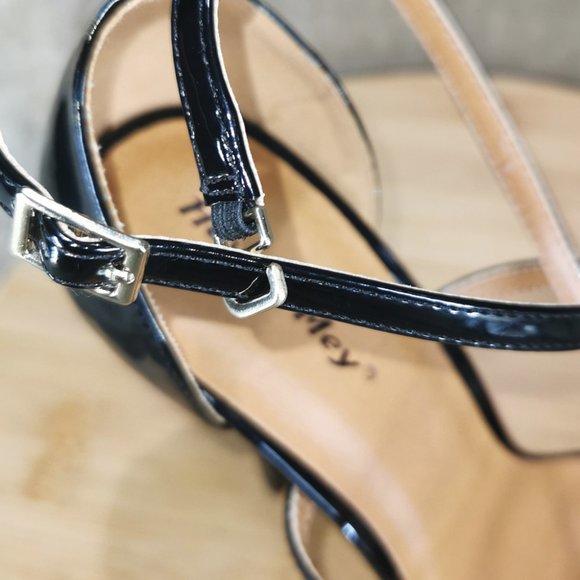 Hey Si Mey crisscross strap stiletto heel - Picture 8 of 9